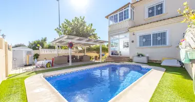 Reihenhaus in Abadin, Spanien