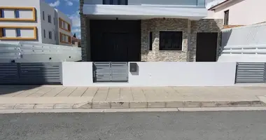 Dom 3 pokoi w Dystrykt Larnaka, Cypr
