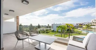 2 bedroom apartment in Estepona, Spain