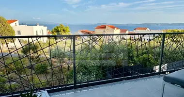 Mieszkanie 2 pokoi w Okrug Gornji, Chorwacja