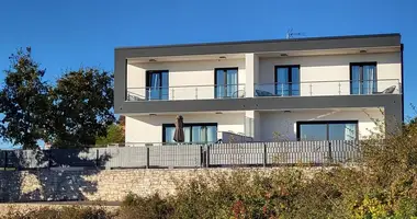 Duplex 6 bedrooms in Kanfanar, Croatia