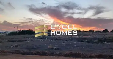 Parcela en Qrendi, Malta