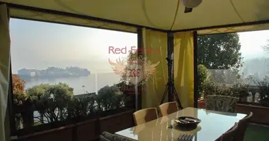 3 bedroom apartment in Baveno, Italy