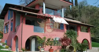 Вилла 4 комнаты в Padenghe sul Garda, Италия