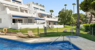 Wohnung 3 Schlafzimmer in San Pedro Alcantara, Spanien