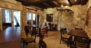 Restaurant 173 m² dans Petrovac, Monténégro