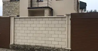 Casa 3 habitaciones en Lymanka, Ucrania