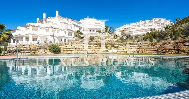 Mieszkanie 4 pokoi w Marbella, Hiszpania