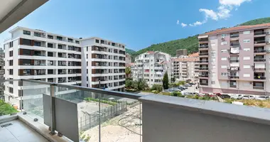 Apartamento 3 habitaciones en Budva, Montenegro