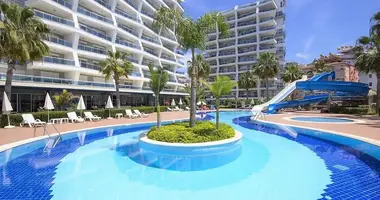 Mieszkanie 4 pokoi w Alanya, Turcja