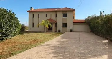 Villa 4 bedrooms in Parekklisia, Cyprus