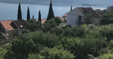 Участок земли в Тиват, Черногория