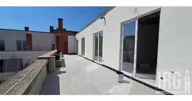 2 bedroom apartment in Tirana Municipality, Albania