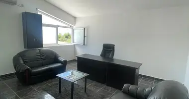 Propiedad comercial 97 m² en Mrcevac, Montenegro