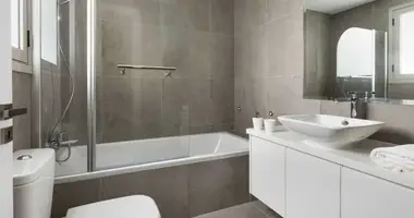Apartamento 5 habitaciones en Kamares, Chipre