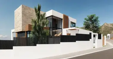4 bedroom house in Dos Hermanas, Spain