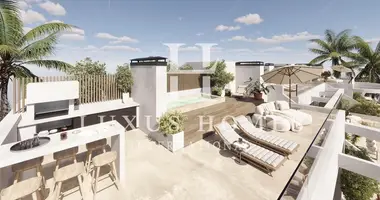 Penthouse 4 bedrooms in Estepona, Spain