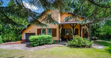 Casa en Kaczory, Polonia