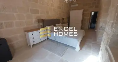 5 bedroom house in Għarb, Malta