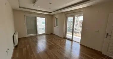 Apartamento 4 habitaciones en Konyaalti, Turquía