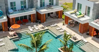 Condo in West Bay, Honduras