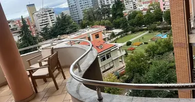 2 bedroom apartment in Tirana Municipality, Albania
