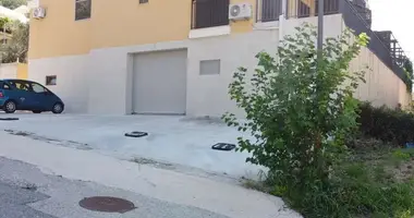 Commercial property 425 m² in Petrovac, Montenegro