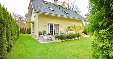 Haus 4 zimmer in Warschau, Polen