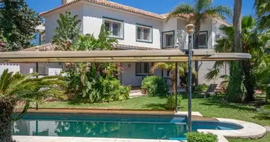 4 bedroom house in Artola, Spain