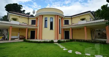 Villa en Staletti, Italia