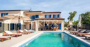 Casa 5 habitaciones en Kras, Croacia