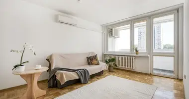 Квартира 3 комнаты в Варшава, Польша