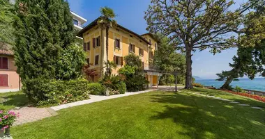 Villa 10 habitaciones en Manerba del Garda, Italia