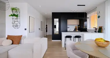 Квартира 3 комнаты в Варшава, Польша