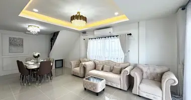 4 bedroom house in Nong Prue, Thailand