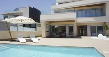 Villa 4 bedrooms in Dehesa de Campoamor, Spain