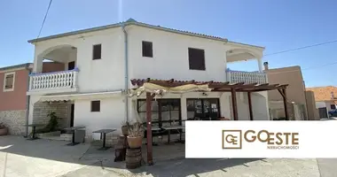 Casa 2 habitaciones en Opcina Dezanovac, Croacia
