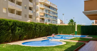Mieszkanie 3 pokoi w Torrevieja, Hiszpania