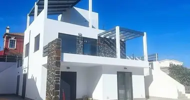3 bedroom apartment in Urbanizacion Dona Pepa, Spain