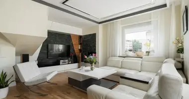 Wohnung 6 zimmer in Warschau, Polen