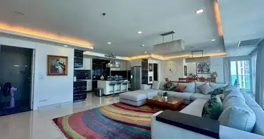 Condo 2 bedrooms in Pattaya City, Thailand