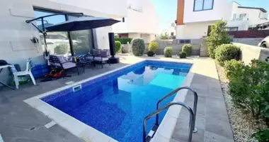 3 bedroom house in Konia, Cyprus