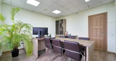 Büro 120 m² in Minsk, Belarus