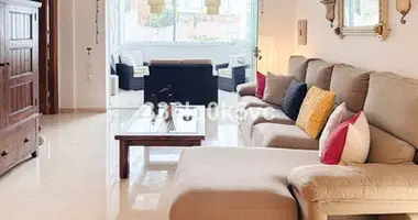 2 bedroom apartment in Benahavis, Spain