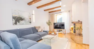 Dom w Łopienie I, Litwa