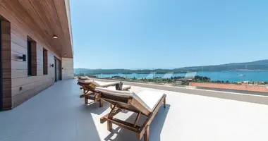 Villa 4 bedrooms in Tivat, Montenegro