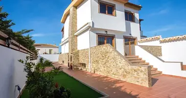 Reihenhaus in Abadin, Spanien