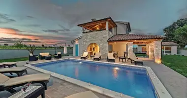 Villa 4 chambres dans Grad Pula, Croatie