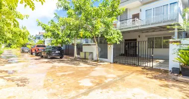 Villa de 3 habitaciones en Krous, Camboya