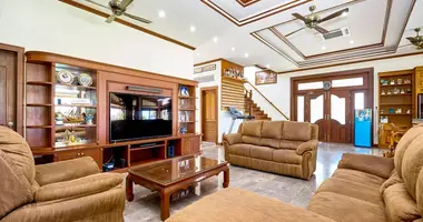 6 bedroom house in Pong, Thailand